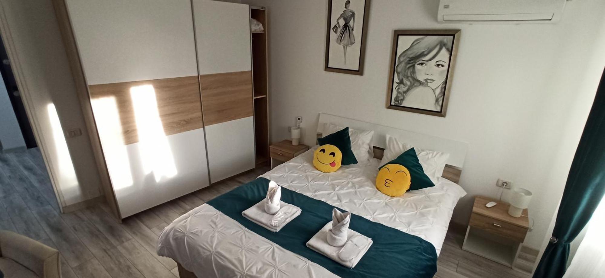 Comfortable Apartment University Square Bukarest Exterior foto